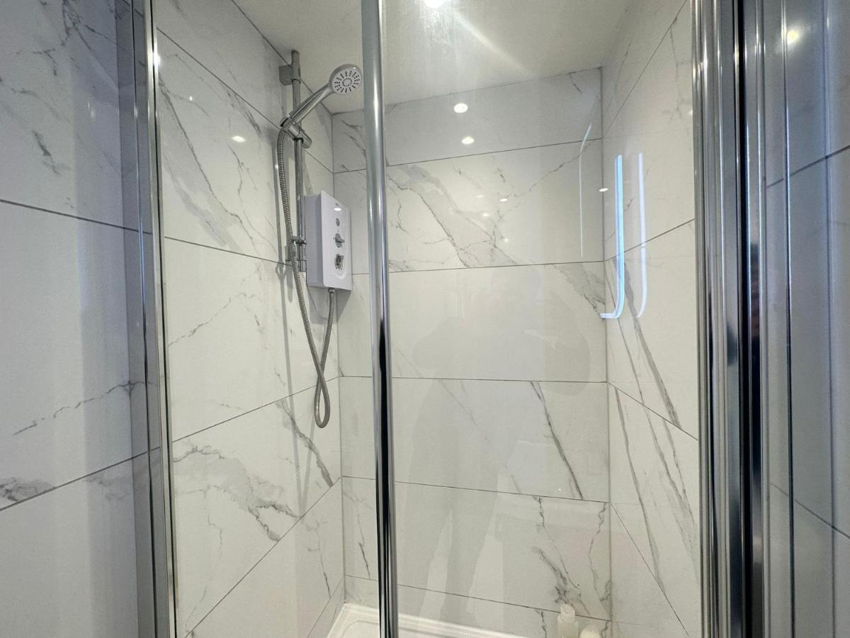 Apartment Flash Sale 1 Bedroom Flat Bn33don02